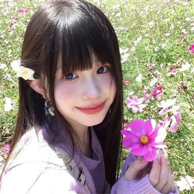 穿着旗袍的女孩